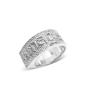 bred ring i sterling sølv med korssting